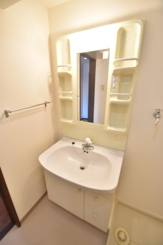 大阪市都島区東野田町４丁目の賃貸マンションの洗面所