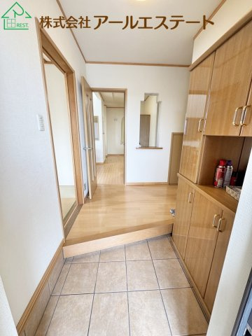 加古川市米田町平津　　　JR「宝殿駅」徒歩3分の玄関