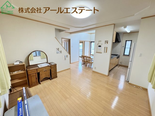加古川市米田町平津　　　JR「宝殿駅」徒歩3分の居間・リビング