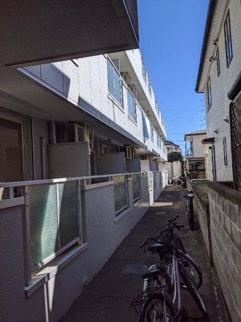 ラカータ川越