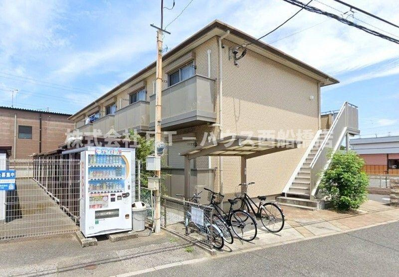 オークス夏見台の外観