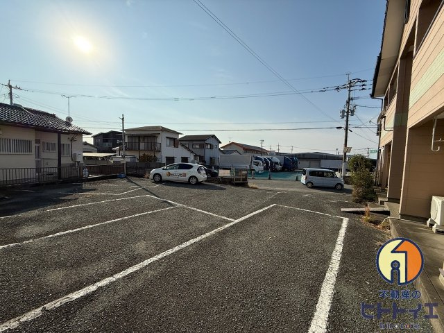 グリーンハウスの駐車場
