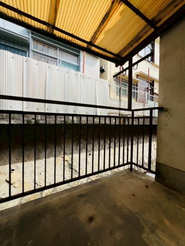 舞子坂4丁目貸家のバルコニー