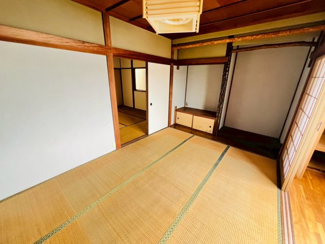 舞子坂4丁目貸家の寝室