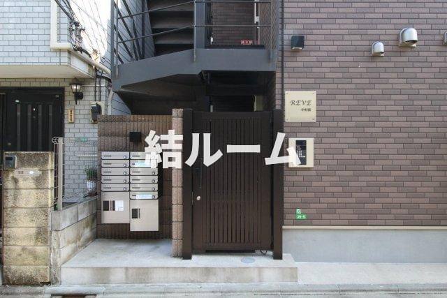 練馬区貫井１丁目のアパートのエントランス