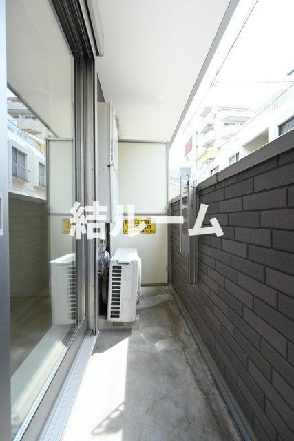 練馬区貫井１丁目のアパートのバルコニー