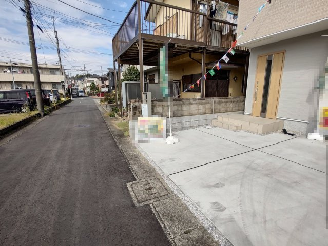 【前面道路含む現地写真】の画像