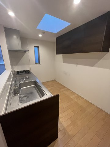 高円寺北一丁目戸建のキッチン