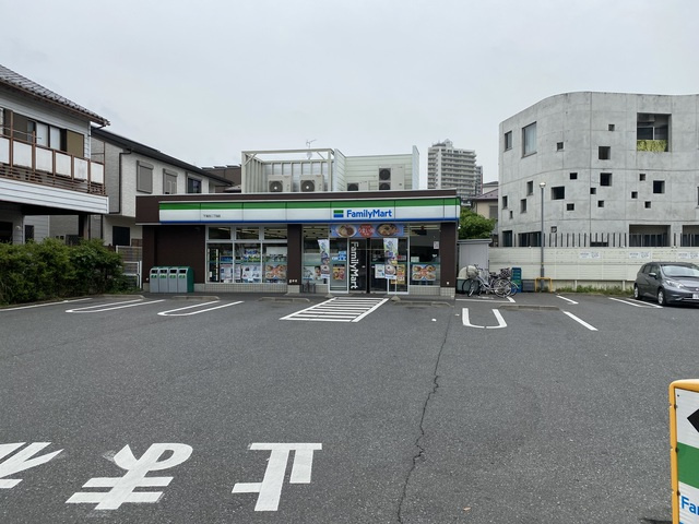 リブリ・北与野のその他|ファミリーマート下落合二丁目店