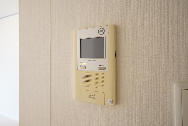 ヴィスタガーデン西荻窪のセキュリティ|モニター付オートロック