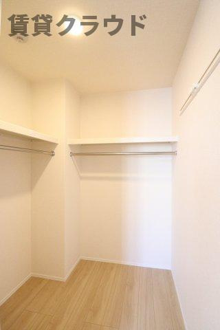 明幸2番館の収納|大好評のウォークインクローゼット完備♪