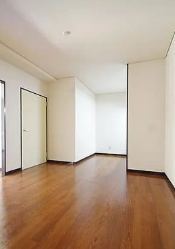 座間市緑ケ丘４丁目の賃貸マンションの居間・リビング