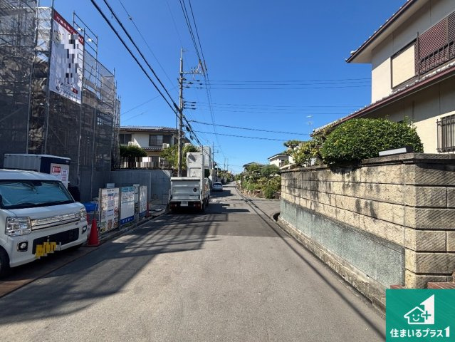 堺市南区赤坂台　第9期　新築一戸建ての前面道路含む現地写真|周辺は閑静な住宅街です。前面道路もしっかりと有りますので車の出し入れも安心ですよ！