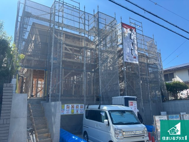 堺市南区赤坂台　第9期　新築一戸建ての外観|周辺は落ち着いた街並みの住宅地！子育てがしやすい住環境です！まだ未完成ですが、現地でしかわからない事もございます。是非一度ご覧ください。