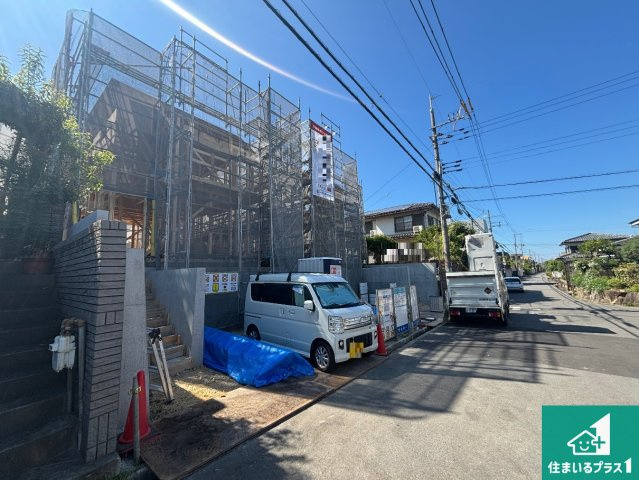 堺市南区赤坂台　第9期　新築一戸建ての外観|周辺は閑静な住宅街です。前面道路もしっかりと有りますので車の出し入れも安心ですよ！