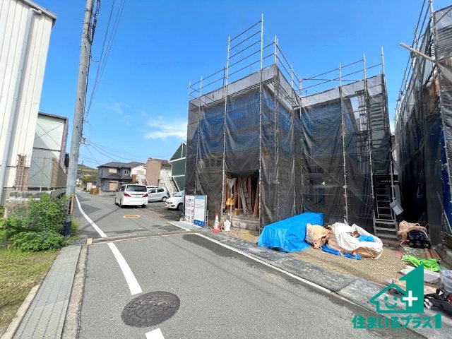 ●17(土)18(日)現地案内可能！　生駒郡斑鳩町龍田西　全2邸の前面道路含む現地写真|駅やスーパー、小学校・中学校等日常生活に欠かせない情報や道のりもご紹介いたしますのでお気軽にご相談ください。