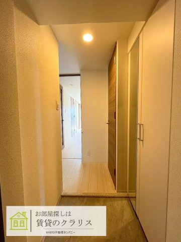 クリスタルグランツ京都西大路の玄関