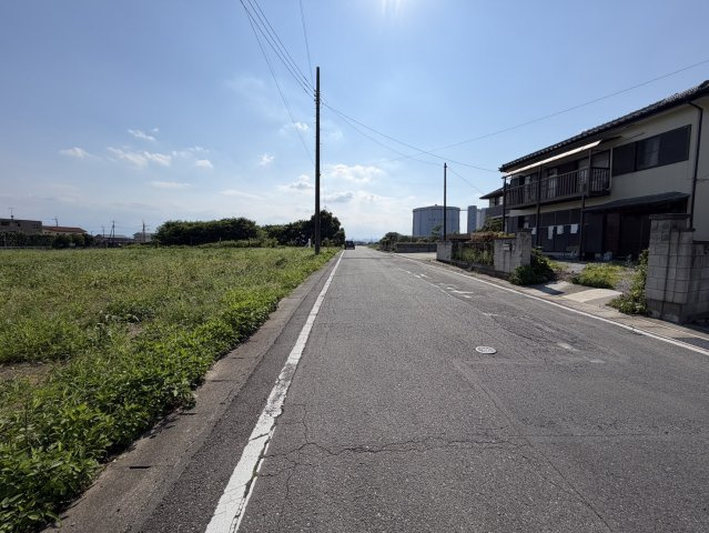 【土地】高崎市正観寺町　約106坪の前面道路含む現地写真