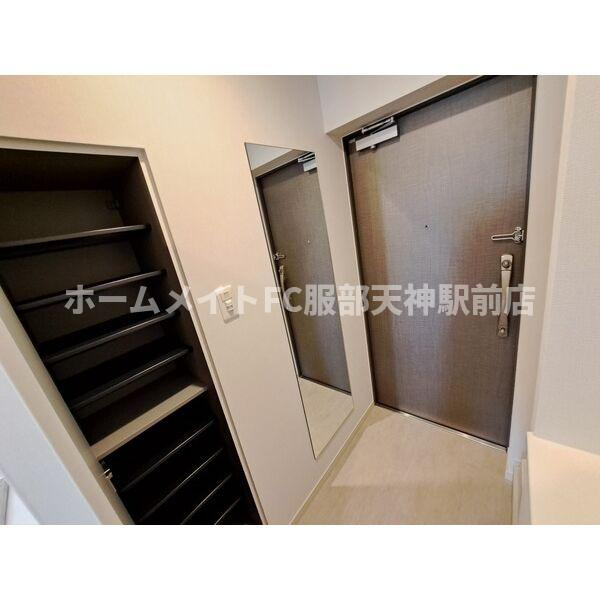 スプランディッド十三本町の玄関