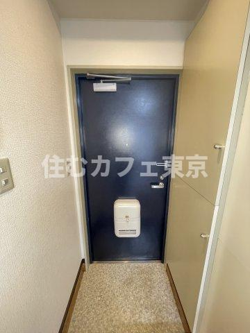 グランデ国立の玄関