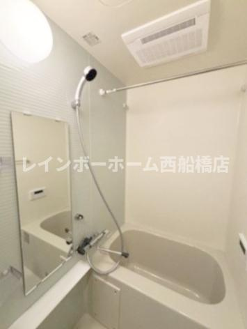 ジェノヴィア妙典の浴室