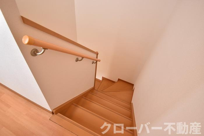 グレースタウン川津 Ａのその他|階段