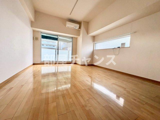 グランデ浅間町の居間・リビング