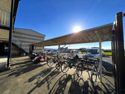 【その他】 | レオパレスドウージェーム紀ノ川 | 屋根付き駐輪場