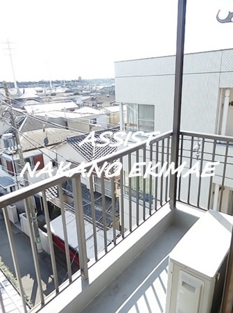 ドアーズ新高円寺のバルコニー
