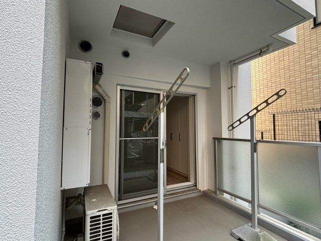 ユニーブル世田谷明大前のバルコニー|陽当たり良好なバルコニーです