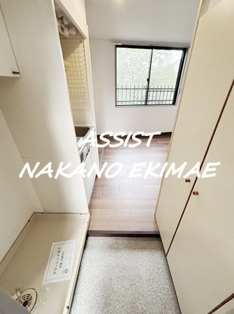 マンションかつらの玄関