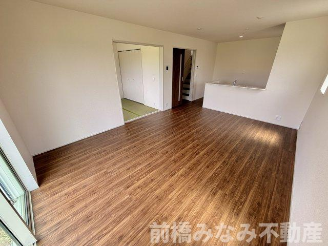 【新築】前橋市樋越町第4　６号棟(全６棟)　リーブルガーデン　新築建売分譲の居間・リビング|居間です