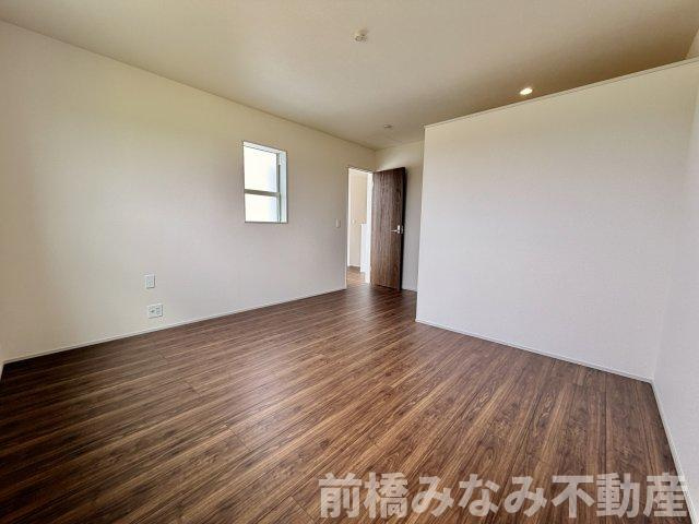 【新築】前橋市樋越町第4　６号棟(全６棟)　リーブルガーデン　新築建売分譲の洋室|洋室です