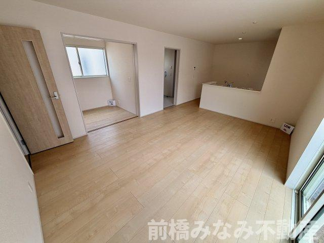 【新築】前橋市樋越町第4　５号棟(全６棟)　リーブルガーデン　新築建売分譲の居間・リビング|居間です