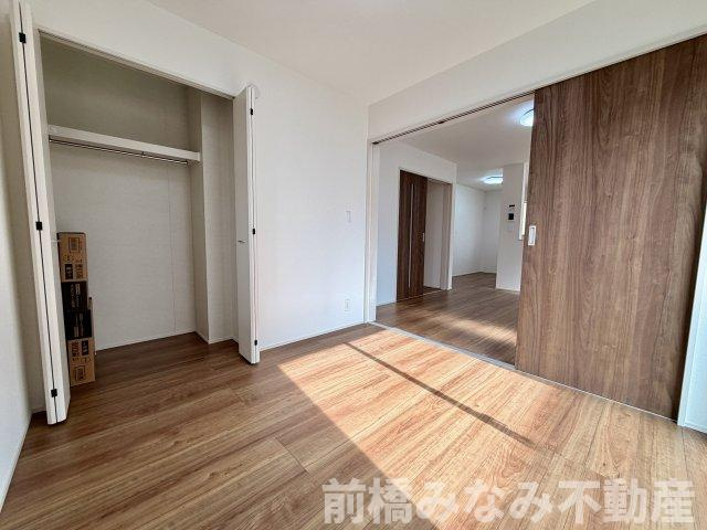【新築】前橋市北代田町　限定1棟　ハートフルタウン　新築建売の洋室|落ち着いた色調の洋室です