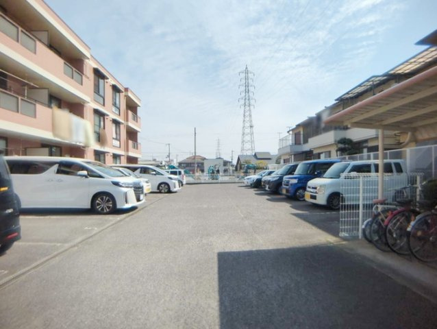 カーサ阪和の駐車場