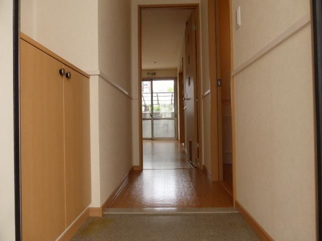 シャンブル　ヴィッツの玄関