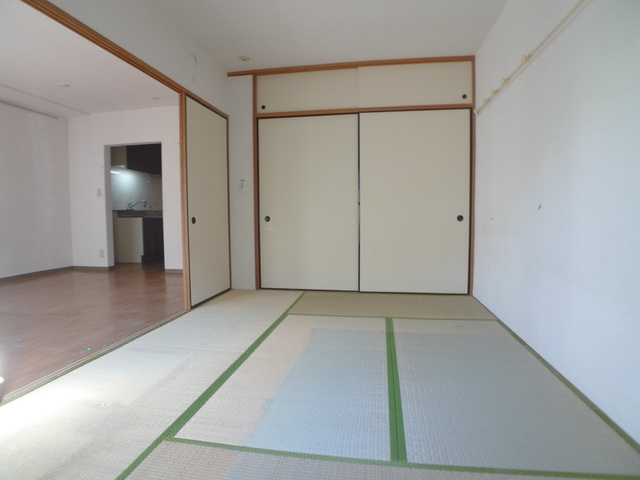 パレスオオハクの和室