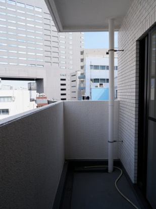 秀和日本橋箱崎レジデンスのバルコニー|陽当たり良好なバルコニーです