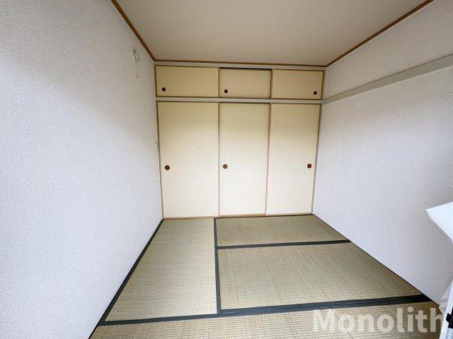 鶴山台39号棟の和室
