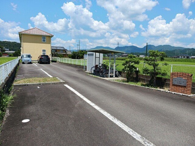 【駐車場】 | ラ・フルール壱番館