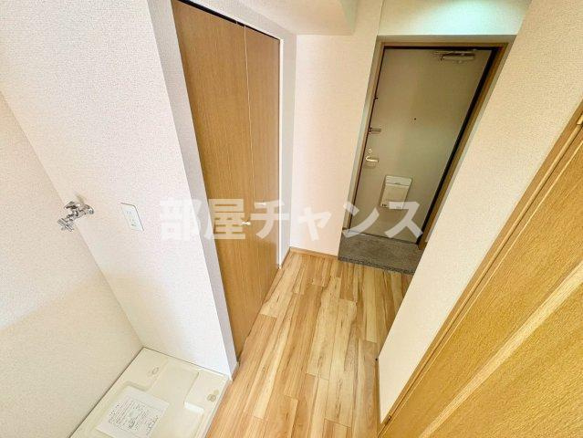 アーバンフラッツ新栄(旧La　Douceur新栄)の玄関
