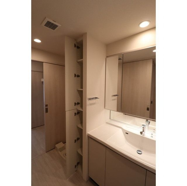 OPUS RESIDENCE SHINSAIBASHI SOUTHの洗面所