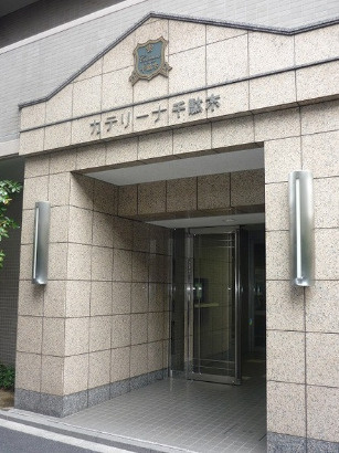カテリーナ千駄木のエントランス