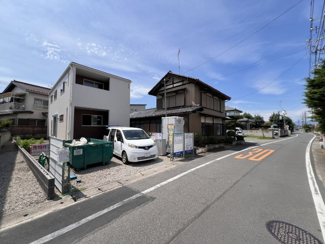 新築　藤岡市藤岡第13　Livele Garden.S　1号棟の前面道路含む現地写真|　東側接道幅員約5ｍ
