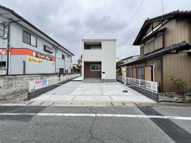 新築　藤岡市藤岡第13　Livele Garden.S　1号棟の駐車場|　駐車スペースは並列2台分可能です！
