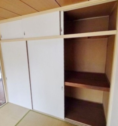 入間市鍵山２丁目のアパートの収納