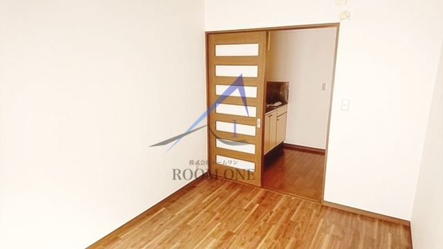 ハイツローゼ の居間・リビング|洋室のお部屋です。