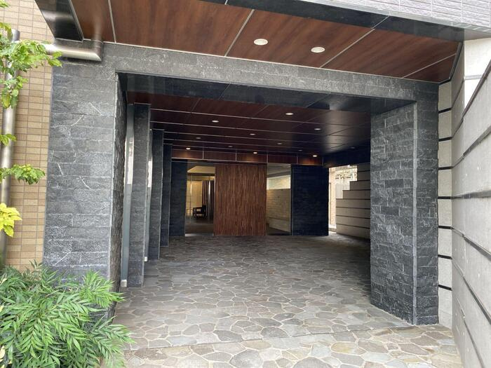 Hill Flat Osakiのエントランス