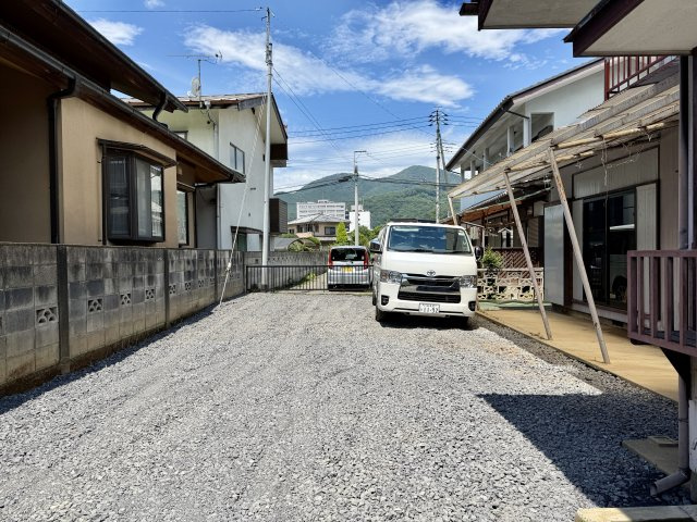 ハウスヴェールの駐車場